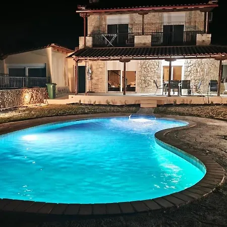 Peaceful Sea View Retreat With Private Pool *