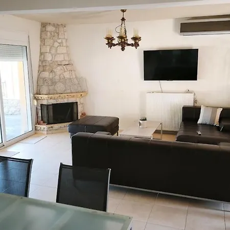 Peaceful Sea View Retreat With Private Pool *